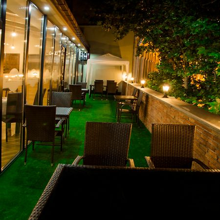 Hotel Marlyn Tiflis Exterior foto