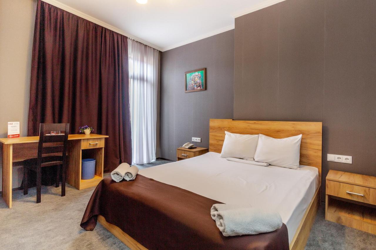 Hotel Marlyn Tiflis Exterior foto