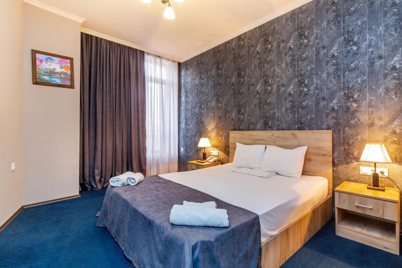 Hotel Marlyn Tiflis Exterior foto