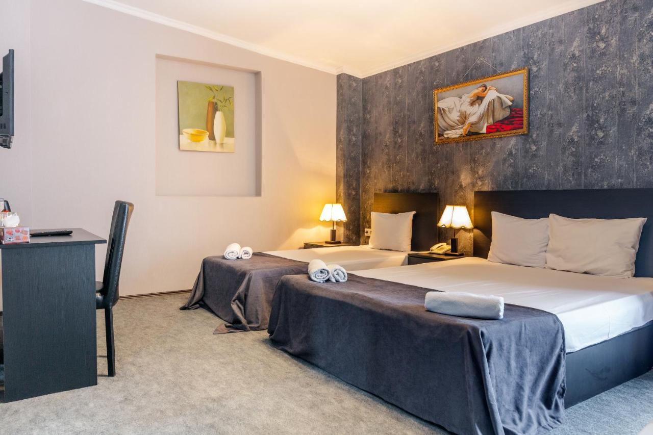 Hotel Marlyn Tiflis Exterior foto
