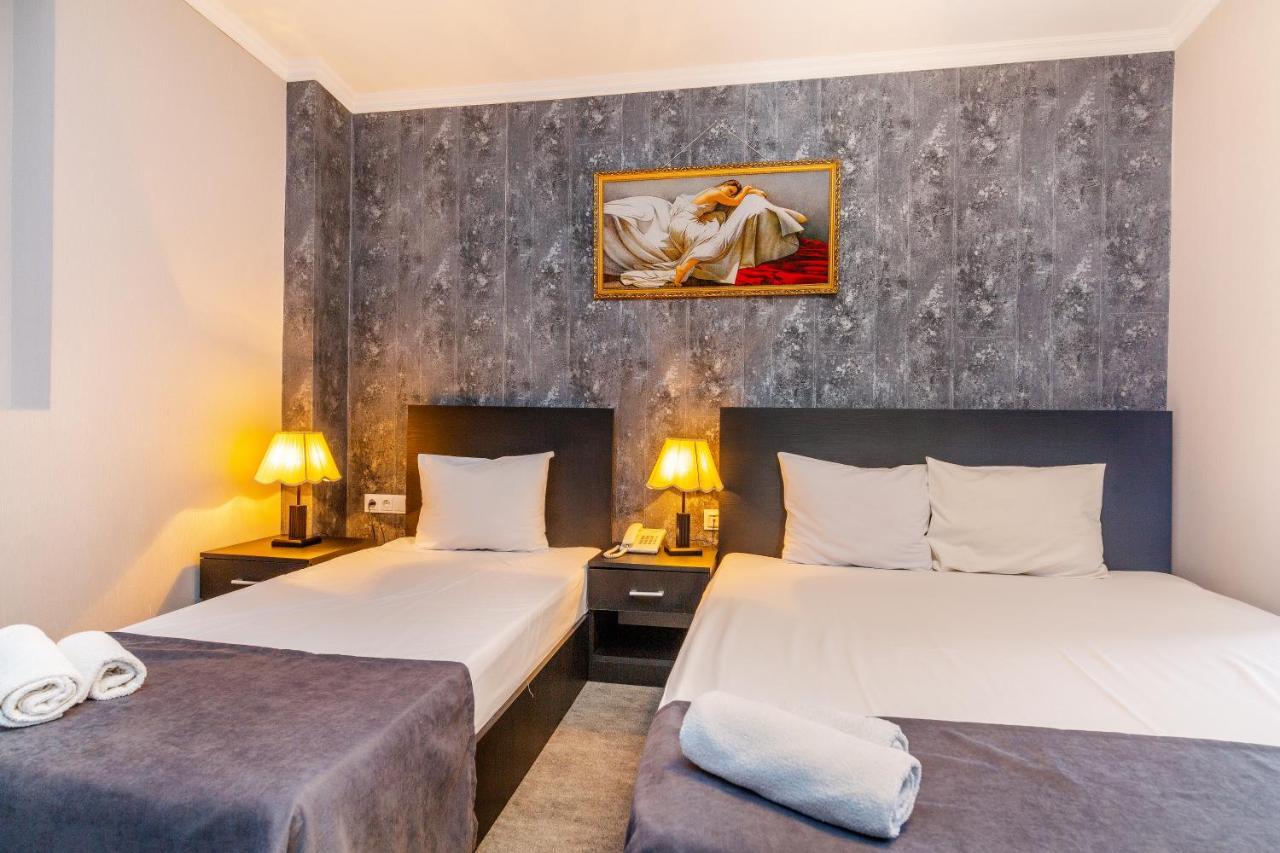 Hotel Marlyn Tiflis Exterior foto